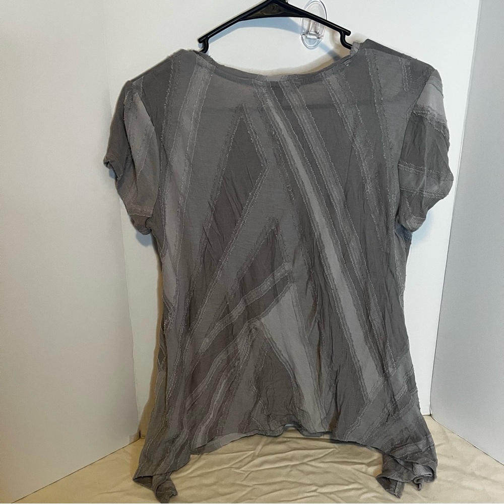 Simply Vera Wang grey dressy t shirt - Picture 3 of 3